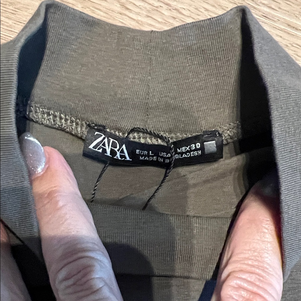 Black and Olive Long Sleeve Tops by Zara Size Large, slightly cropped - Picture 4 of 5